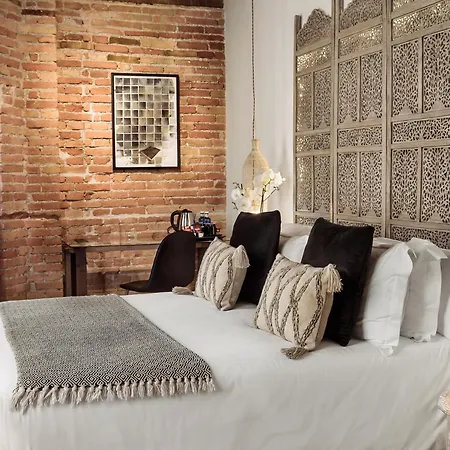La Casa De Mosaicos 3*